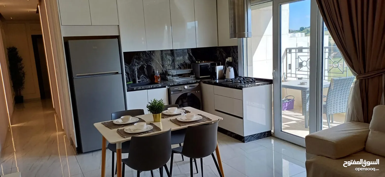 شقق فندقيه مفروشة مميزة vip بأجمل مناطق عمان طريق المطار ودير غبار والجبيهه