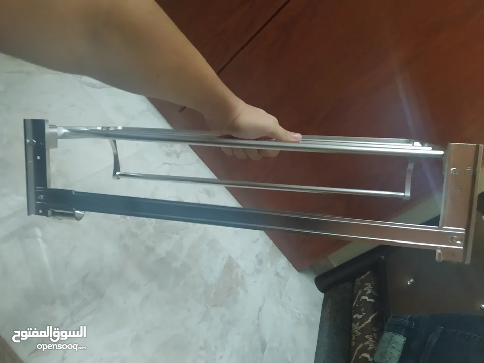 منشر ملابس و مناشف للحمامات