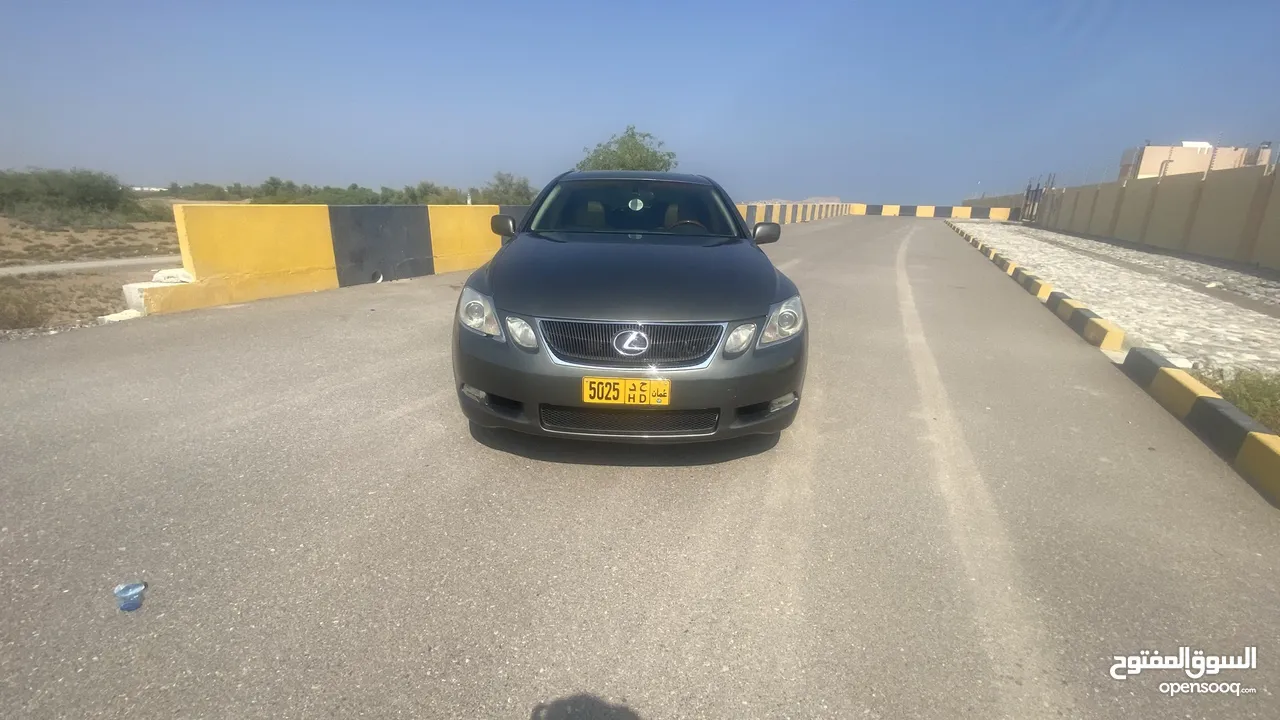 للبيع لكزس GS300 الدفع الرباعي AWD طراز 2006 بسعر 1650 قابل بحدود المعقول للبيع فقط