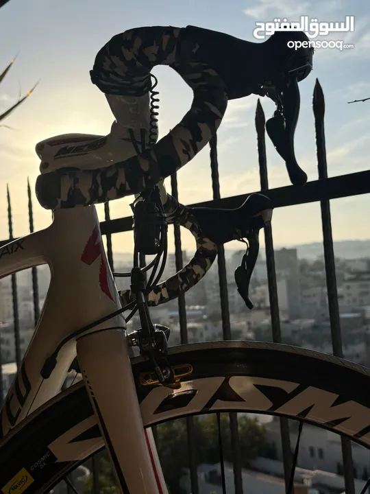 دراجة هوائية Specialized Roubaix Elite.