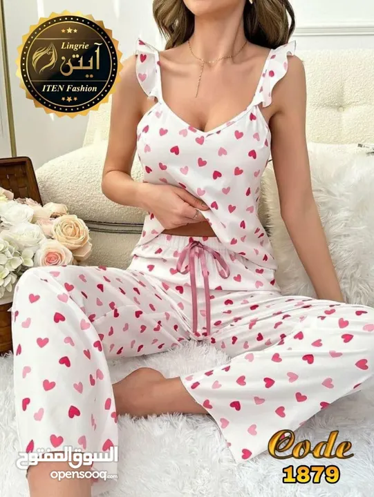 ملابس نسائية