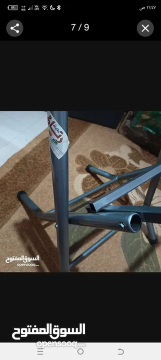 طاولة بلاستيك لون بني إستعمال بسيط