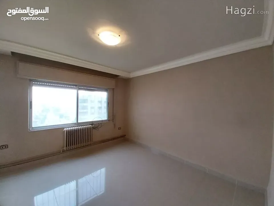 شقه طابق اول بمساحه 174 م للبيع في الجاردنز ( Property ID : 31256 )