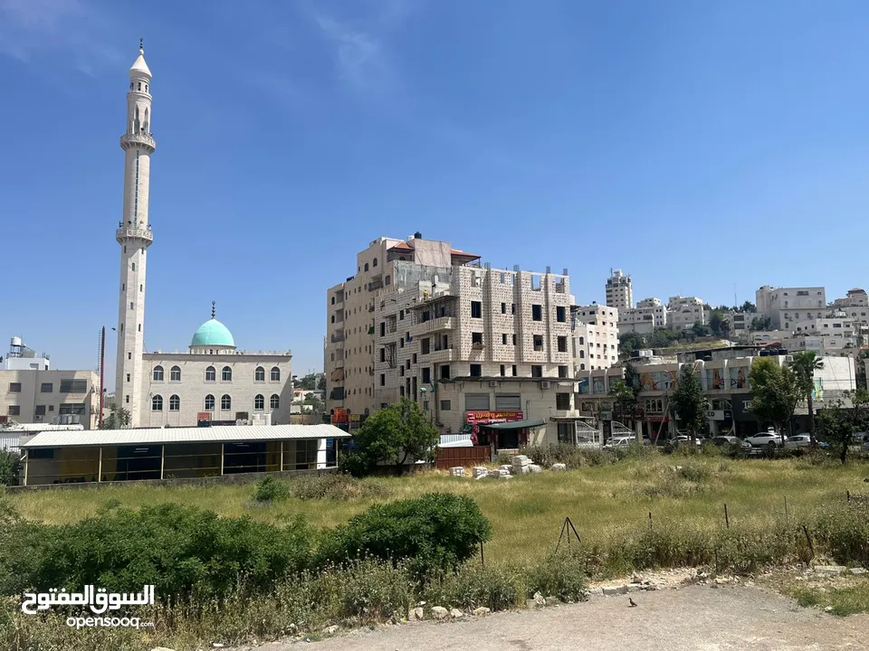 شقق بمساحات مختلفه