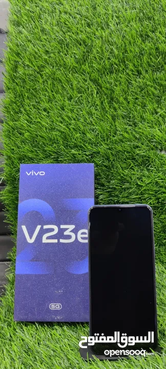 هاتف فيفو في 23e 5G النسخه السعودي فتح علبة هاتف Vivo V23e :- هاتف Vivo V23e مع اسكرينة تم وضعها مسب
