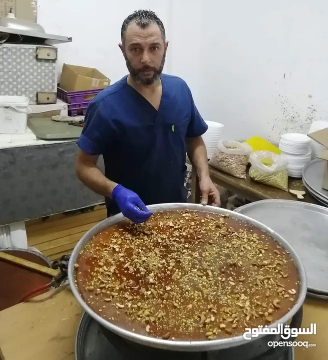 استعداد تام لتلبيه مناسباتكم مشغل حلويات الرمله
