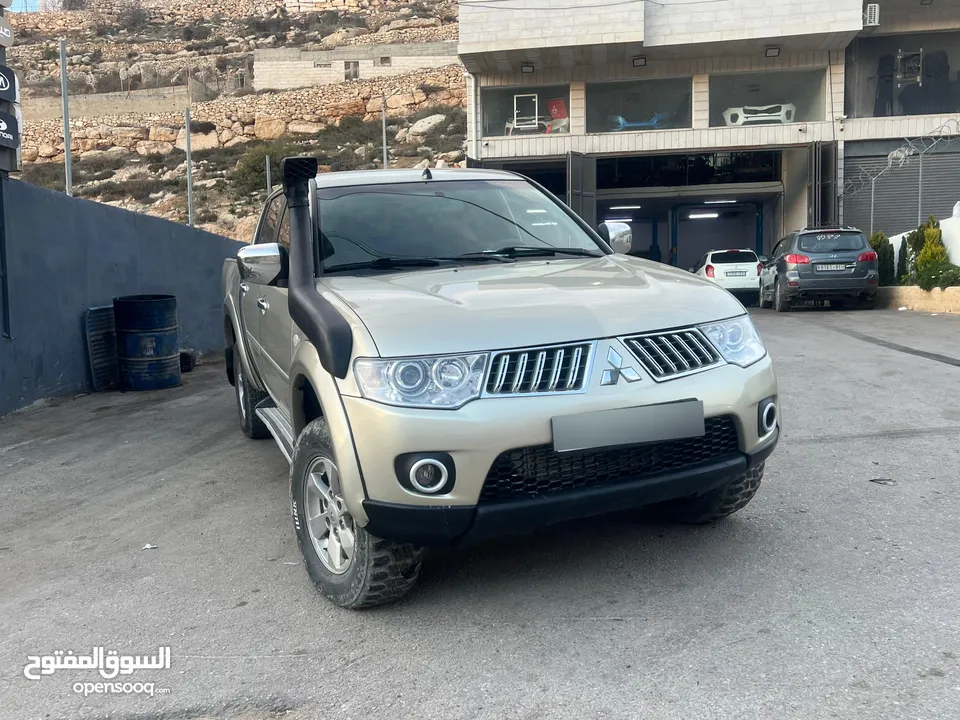 ميتسوبيشي هنتر نخب