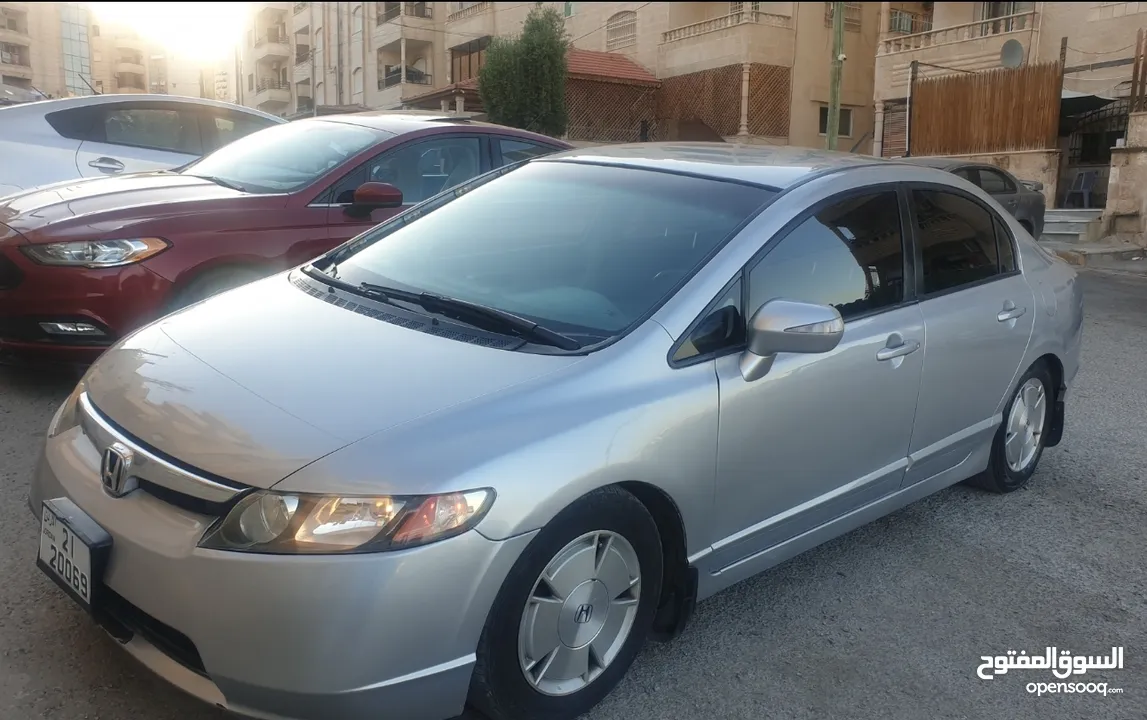 هوندا سيفيك هايبرد 2007 دهان وكالة جديد بتمشي 350 كيلو بالتنكة.