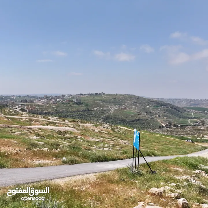 ارض سكنية للبيع 724 م تقع على شارعين  تنظيم سكن ب من المالك مباشرة _ طريق المطار _ ناعور _ حسبان
