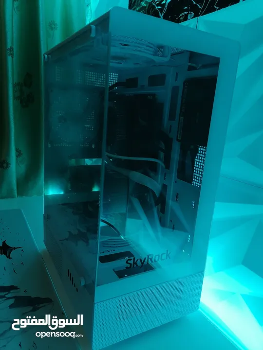 كمبيوتر العاب Gaming Pc بحاله الوكاله استعمال خفيف المواصفات بالوصف :) لون أبيض كيس حوض سمك