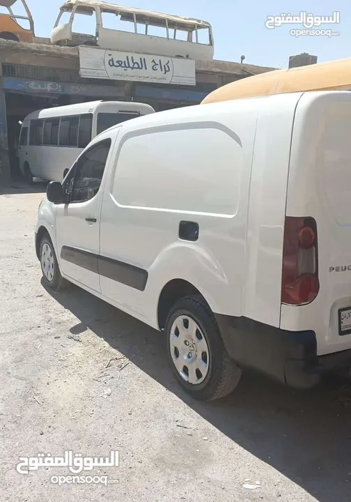 بيجو بارتنر 2014 بحالة ممتازة