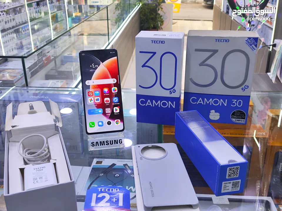 حبه عن الجديده CAMON 30 5G جيجا 512 رام 24 معه كامل اغراضو وسماعه الاصلية متوفر توصيل