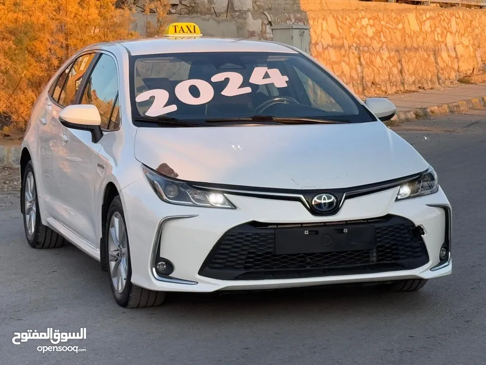 Toyota Corola 2024 LIMITED كورولا هايبرد  محرك 1800 cc هايبرد