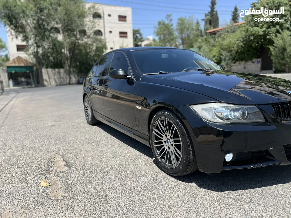 BMW 320i 2007   وارد شركة أبو خضر  مالك ثالث  لا تحتاج اي نوع من انواع الصيانة