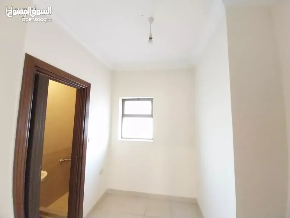 شقة طابق اول بمساحة 296 متر للبيع في الدوار السابع ( Property ID : 30298 )