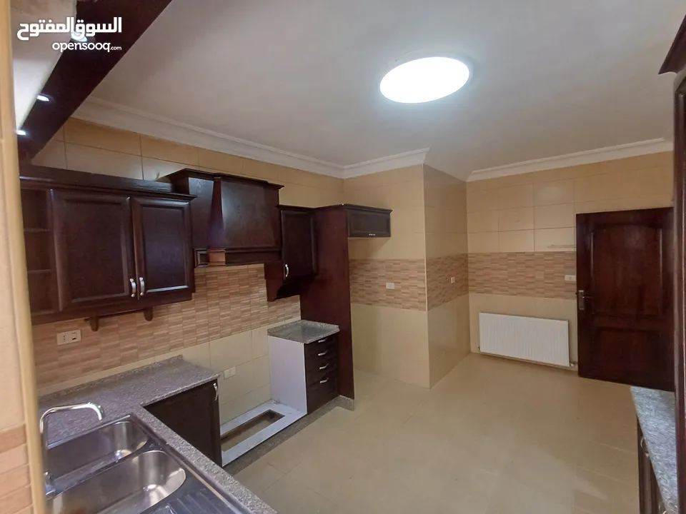 شقه فارغه للايجار خلدا