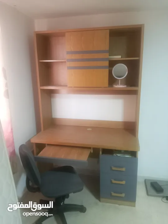 مكتب للبيع