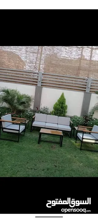 طقم حديد شيك جدا للحدائق و الأماكن الخارجية
