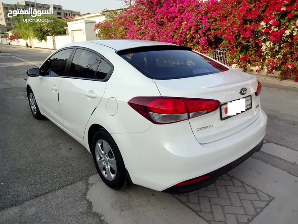 SINGLE OWNER KIA CERATO MID OPTION FOR SALE