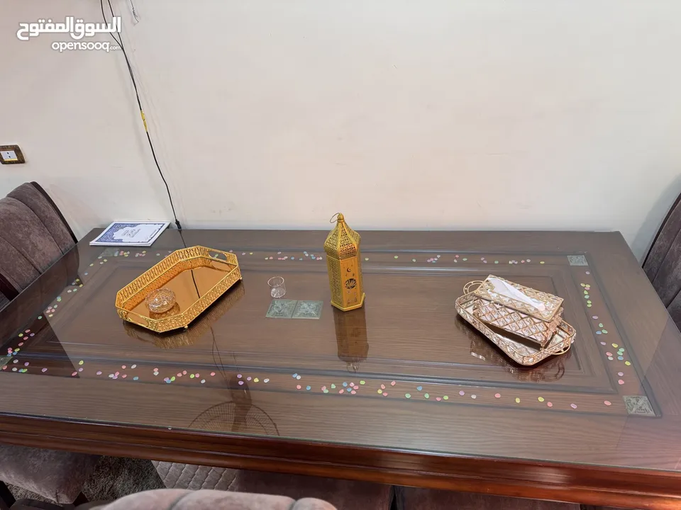 طاولة سفره  8مقاعد ثقيل بحال الوكاله