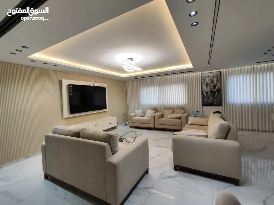 شقة مفروشة جديدة سوبر ديلوكس – لم تُسكن بعد  الطيرة – خلف مدارس المستقبل