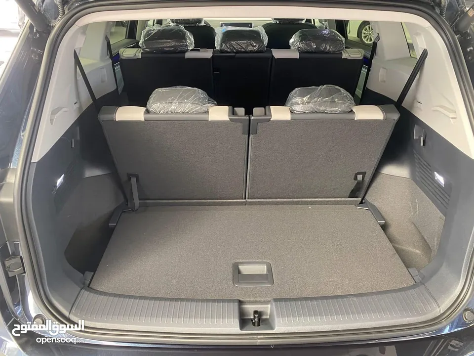 ‏Volkswagen ID 6 CROZZ PRO 2024 عداد زيرو  كفالة 6 سنوات بيانو بلاك للبيع بسعر مميز