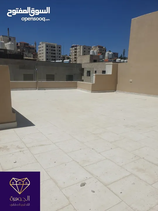 طابق اخير مع روف دوبلكس فاخر لم يسكن لقطه وبسعر مغري جداااا عرض خاص يا بلاش في أرقى واجمل مناطق خلدا