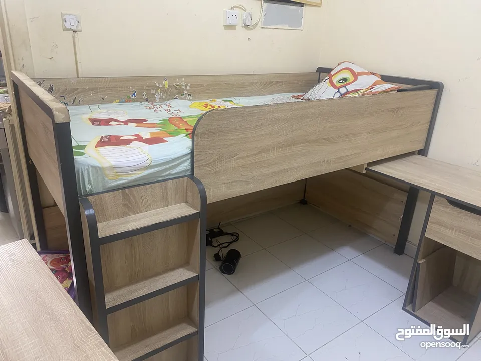 للبيع سرير اطفال : اثاث وغرف نوم اطفال مستعمل : أبو ظبي الشوامخ (213229116)
