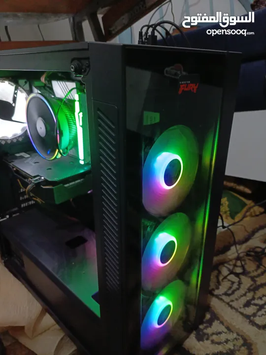 pc gaming العاب للبيع جهاز نضيف وتابع الوصف