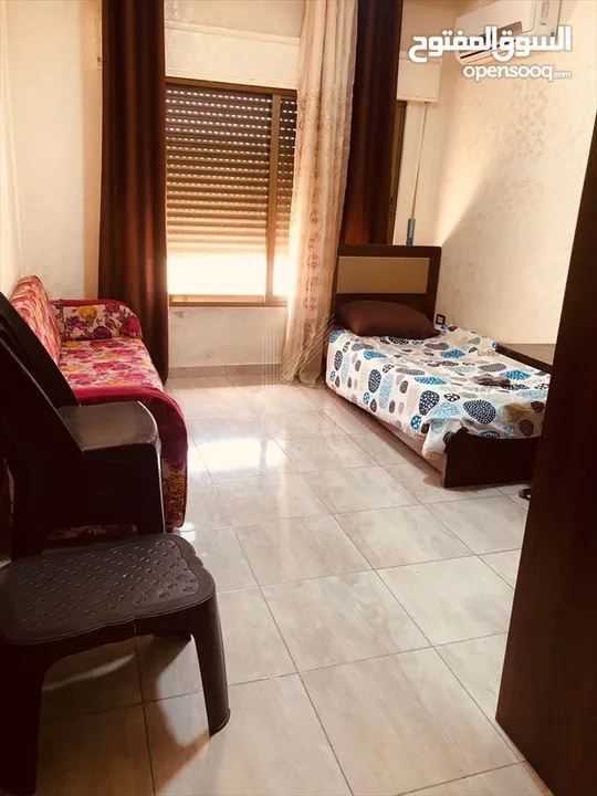 شقة مفروشة مميزة للبيع في شارع الجامعة