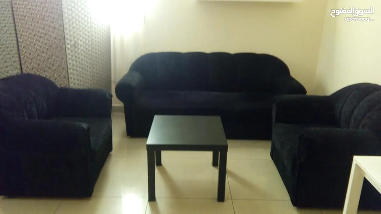 مجموعة صوفا جديدة ذات 5 مقاعد للبيع..sofa set i have..