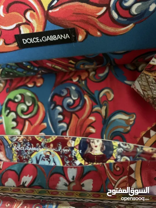 نظارة Dolce&Gabbana  استعمال خفيف صنع إيطاليا  معها بطاقة الأصالة