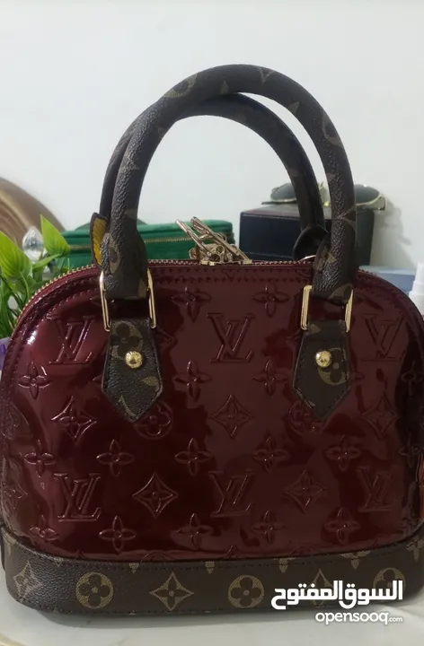 شنتات ستاتي ماركات عالميه مستعملة للبيع بسعر مغري وحرق ، نظارات شمسية للجنسين للنساء والرجال ماركات