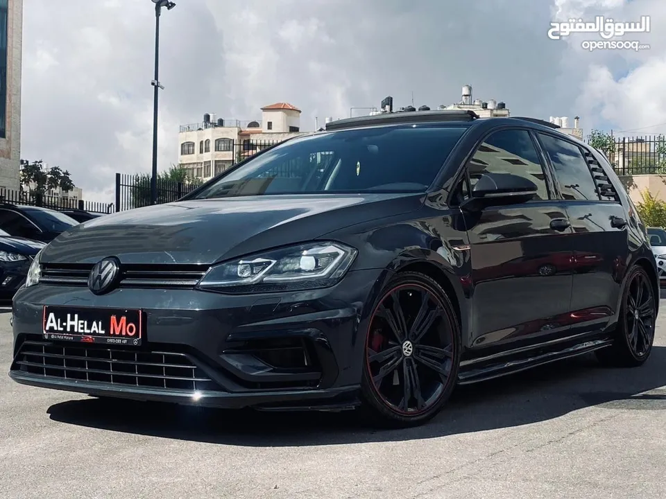 للبيع بسعر مميز جولف تعديلات Full GTI -Mk7.5  Golf تعديلات GTI مميزة جدا بسعر مميز- من اجمل السيارات