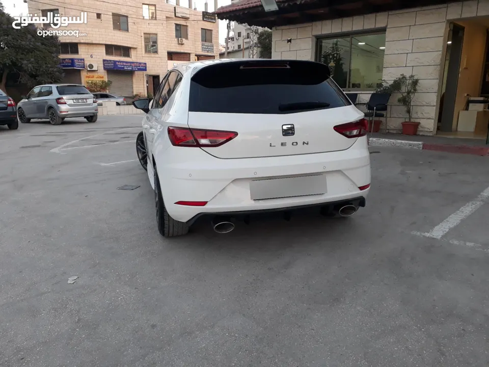 سيات ليون 2017