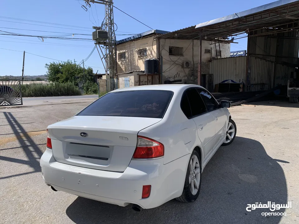 Subaro b4 سوبارو