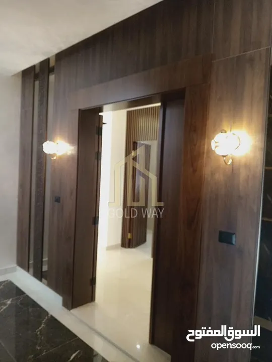 شقة مميزة للبيع طابق أول 290م في أجمل مناطق دير غبار/ ref 7012