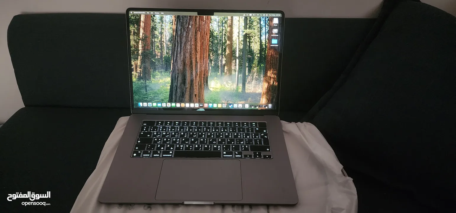 MacBook Air 15", 16GB/512GB, M3 processor, late 2024, space grey مع الشاحن الاصلي والكرتونة