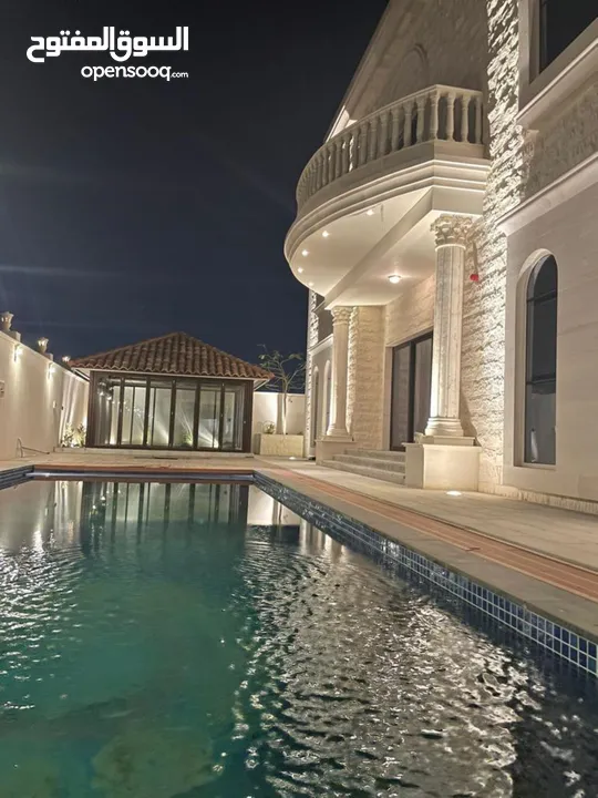 Exquisite Freehold Luxury Villa in MAMZAR   فيلا فاخرة رائعة للتملك الحر في الممزر