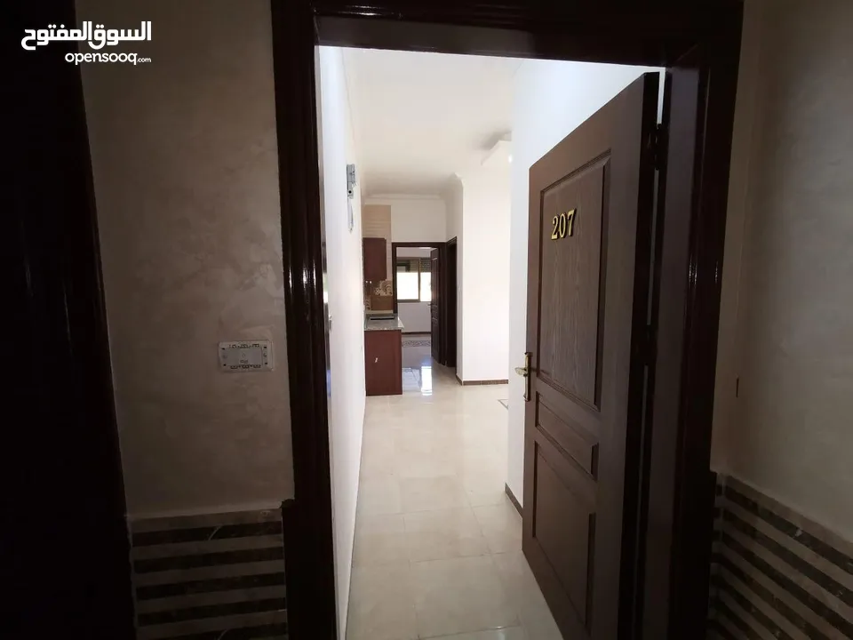 شقة فارغه سوبر ديلوكس بالقرب من شارع الجامعه والدوريات