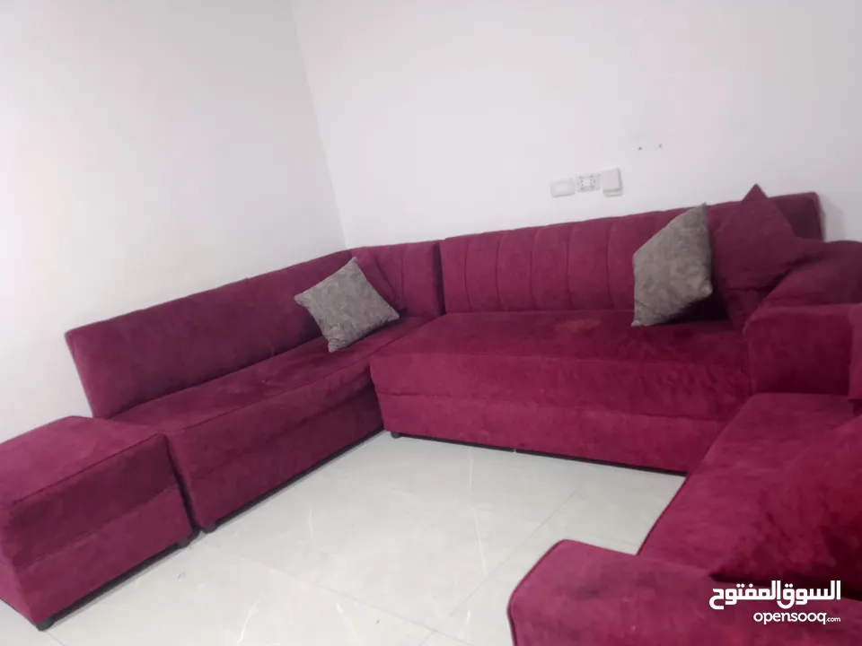 طقم كنب + كولر +مكنسة