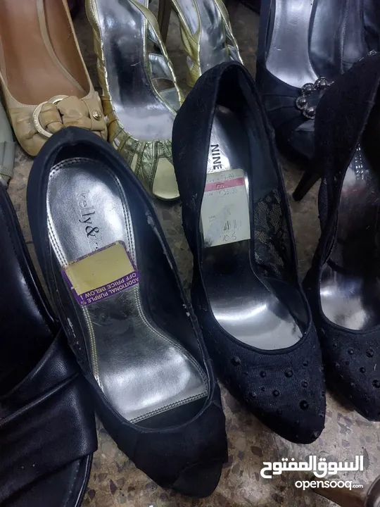 احذية نسائيه بحاله ممتازه جدا العداد 45حذاء. لبيع