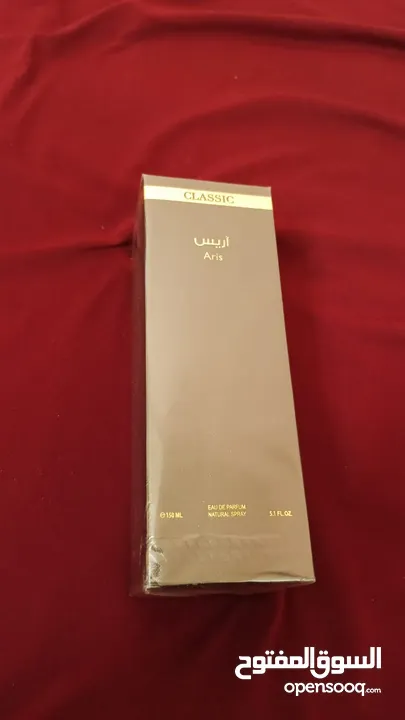عطور خليجية شخصية الماجد للعود وسلفر سنت واحساس خاص.. كل عطر مغلف بكيسه