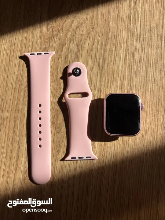 GS Wear Smartwatch – Pink Edition wear to impress