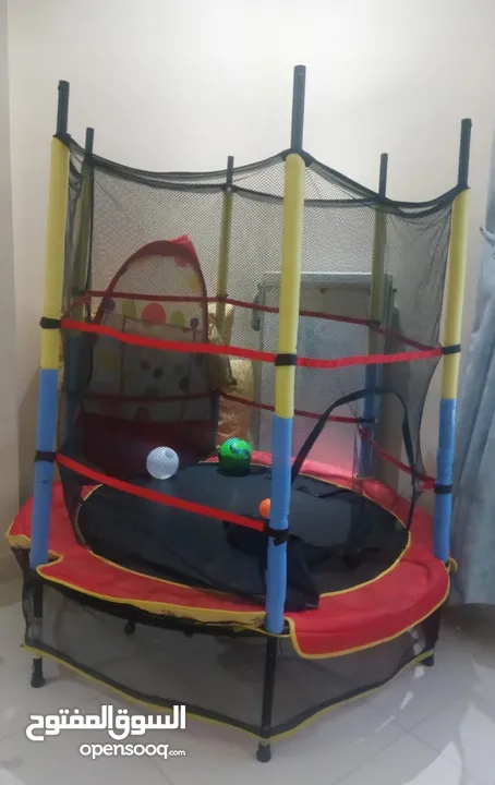 ترومبولين trampoline مستعمل وبحالة جيدة ومقعد حمام أطفال Bathroom seat for children جديد new