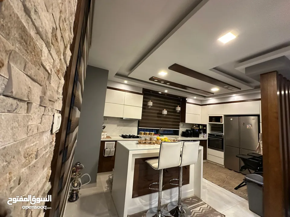 شقه قدس للبيع بسبب السفر