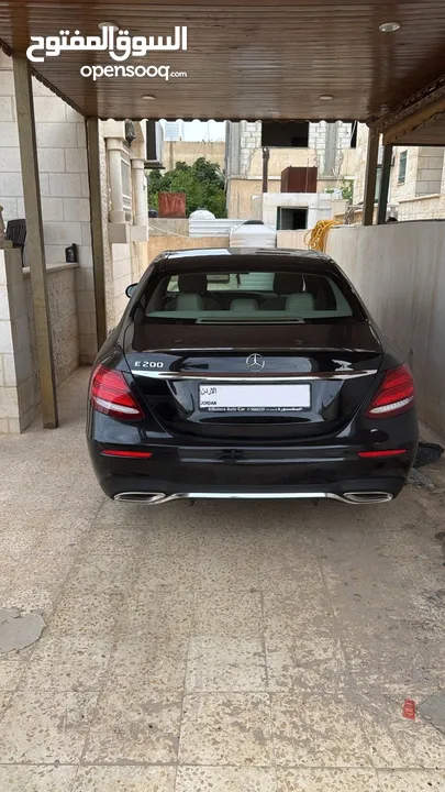 مرسيدس E200 AMG 2017 وارد اللماني اصلي شاشة كبيرة (AMG body kit)كرت ابيض مالك اول ممشى قليل 46 الف ك
