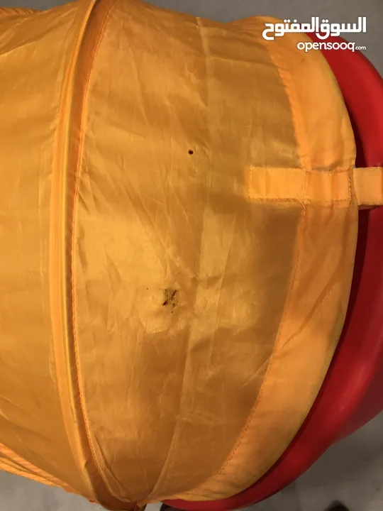 كرسي أيكيا شكل بيضة مع مظلة (Egg Chair) دوّار عدد 2 (لون أحمر وبرتقالي) شراء من بريطانيا للبيع