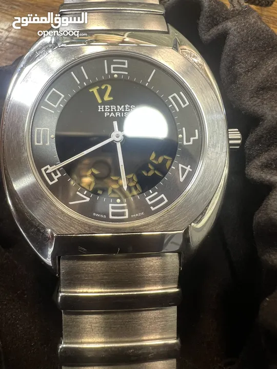 لاصحاب الذوق الرفيع ساعة سويسرية اصلية 100%ماركة هيرميس HERMES  استخدام بسيط جدا بسعر ممتاز