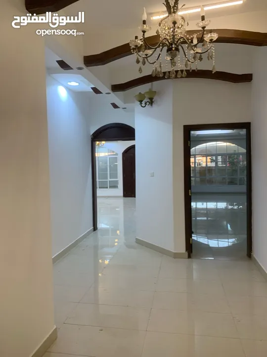 villa for rent price is negotiable/فيلا للأجار السعر قابل للتفاوض